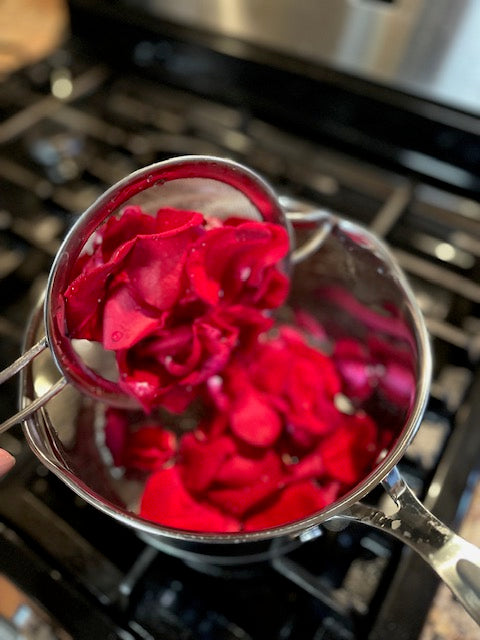Rose Water/Hydrosol - Preservative Free with Vitamin E -Unisex. Daily Skin Toner-Hydrator and Great Hair & Scalp Moisturizer.
